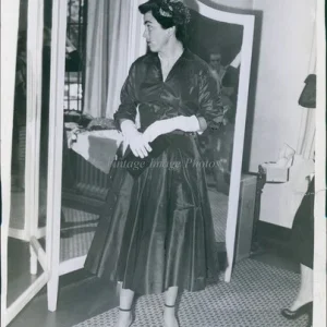 1952 Mrs John Posselius Dark Dress Heels Looking Three Way Mirror Photo 8x10
